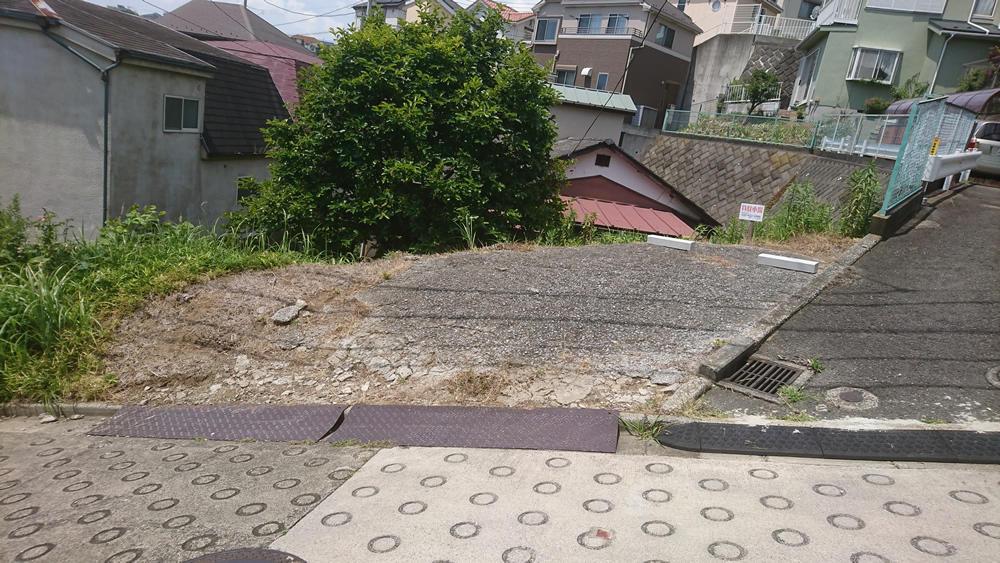 磯子区岡村2丁目 貸駐車場